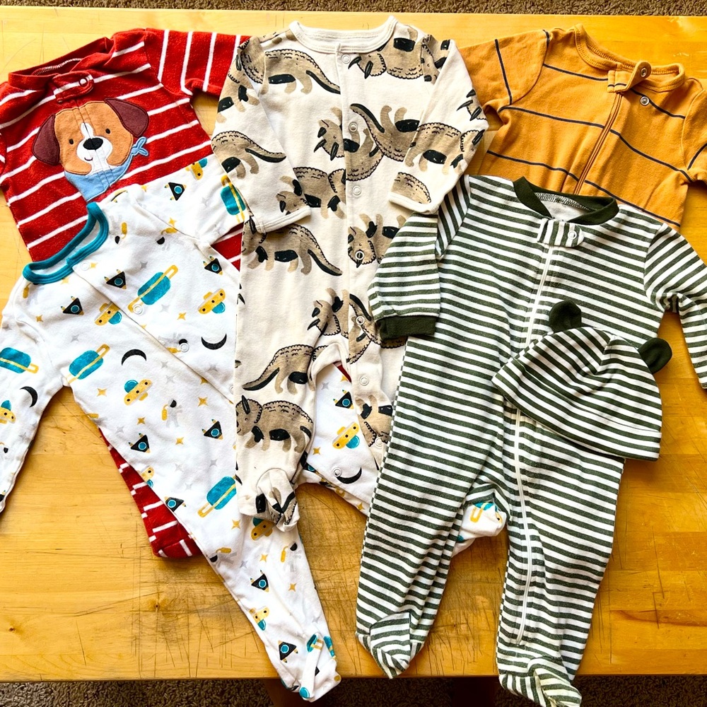 Footie pajamas lot - size 6 months - dinosaurs - 5 pack!